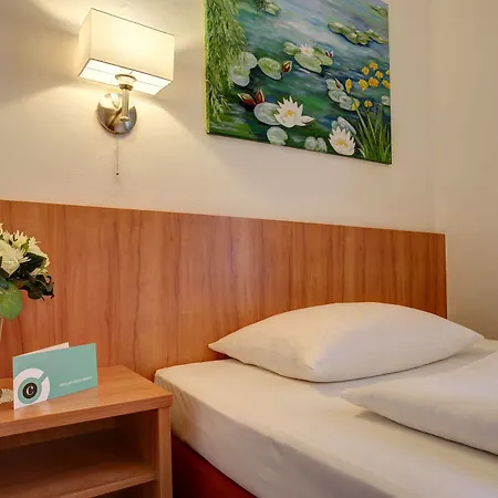 Trip Blankenburg מלון